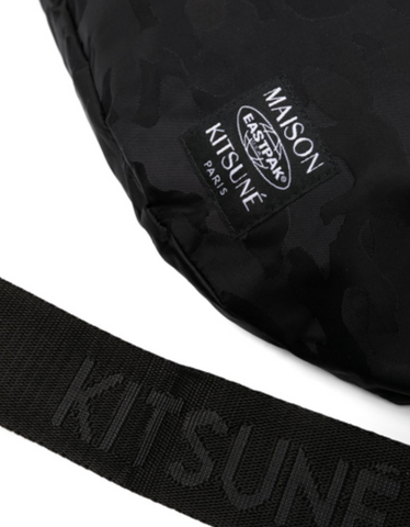 EASTPAK X MAISON KITSUNÉ SPRING XL BLACK/CAMO