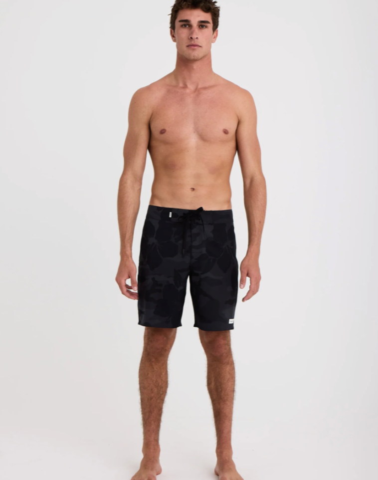 TENORE CLASSIC BOARDSHORT 18.5" - BLACK ALHOA CAMO